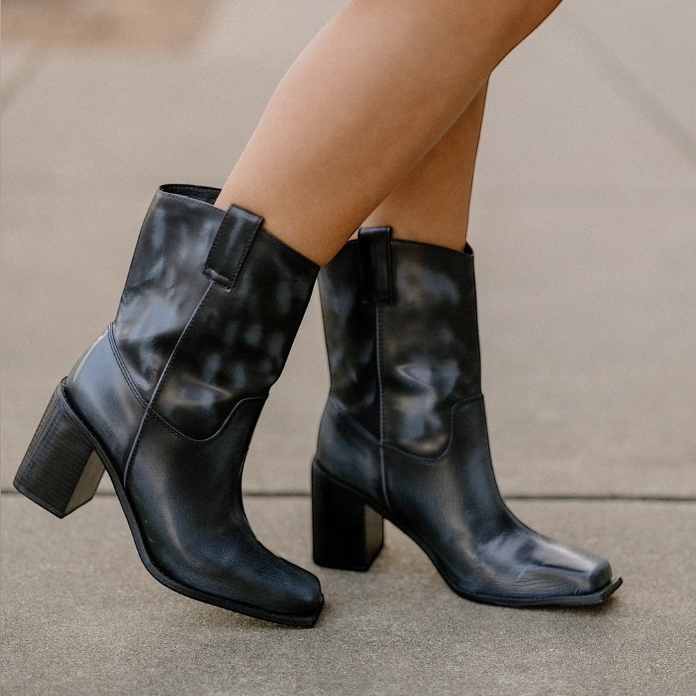 NEW MATISSE Dane Black‎ Brushoff Leather Square Toe Block Heel Boots Size 6